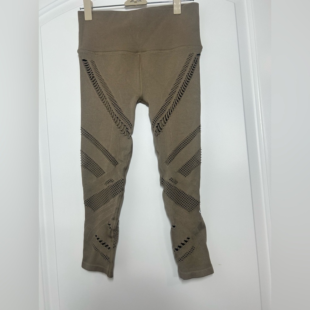 Alo Yoga Seamless Radiance Brown Mesh Tan Leggings size XS athleisure workout - Picture 3 of 13